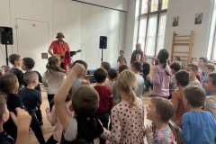 eba69e6c-5ba3-44a6-a375-abdf7b997941