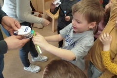 f0c619ff-99ab-4184-a156-e9607405fe85