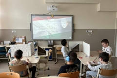 0370a41f-887c-4e4a-8df1-396cc18f293f