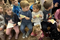 30eca570-23d9-49f4-9f6c-7e88cd11d4f3