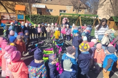 35c5c01b-9fd2-4dd1-ad85-7a2712ded6cd